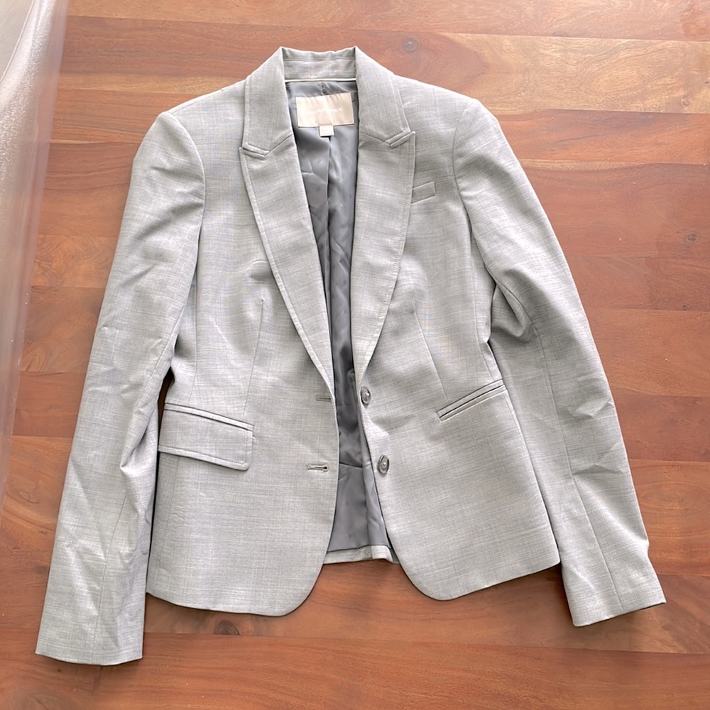 Beautiful Like New Banana Republic Blazer!!